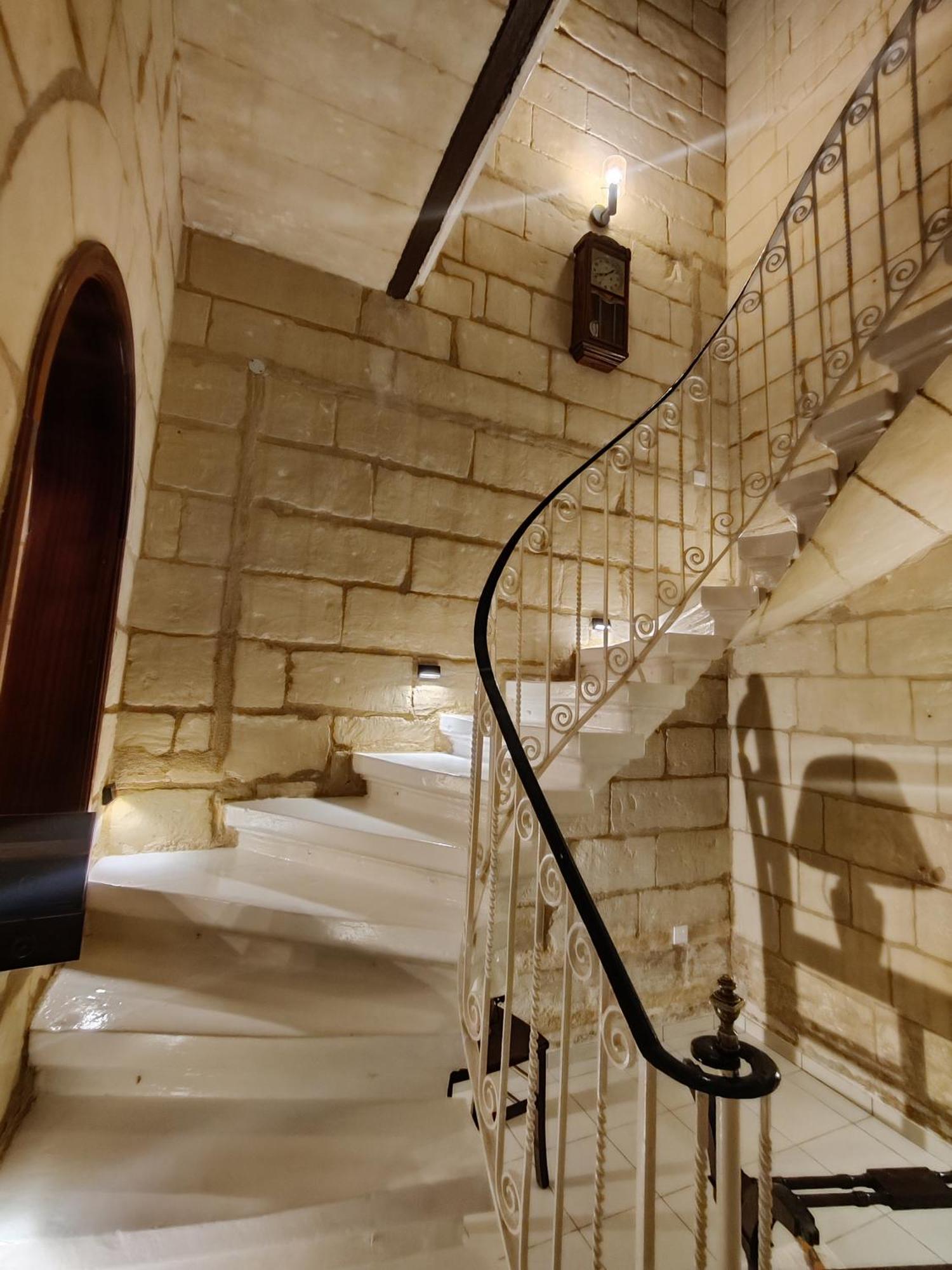 Peaceful Traditional Maltese Townhouse Luqa Exterior photo